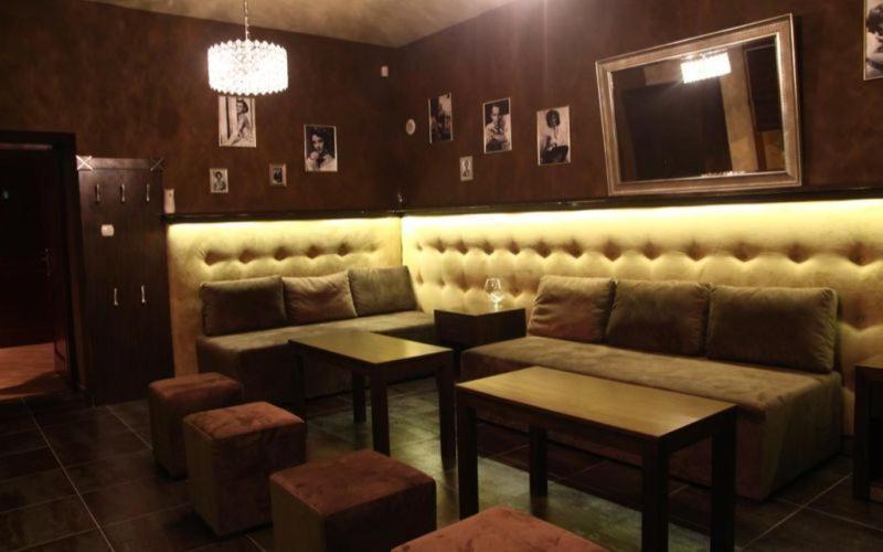 Rynek 6 Retro Pub & Hostel Radom Exterior photo