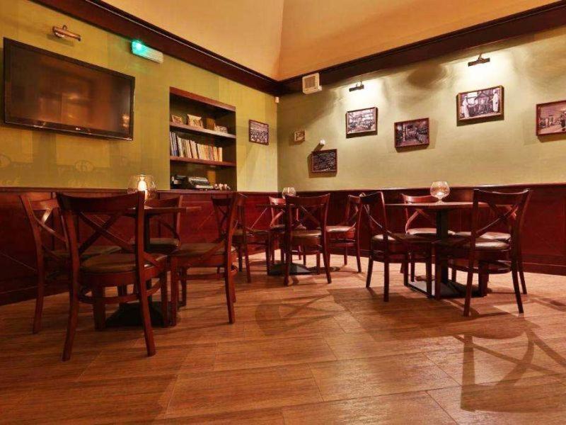 Rynek 6 Retro Pub & Hostel Radom Exterior photo